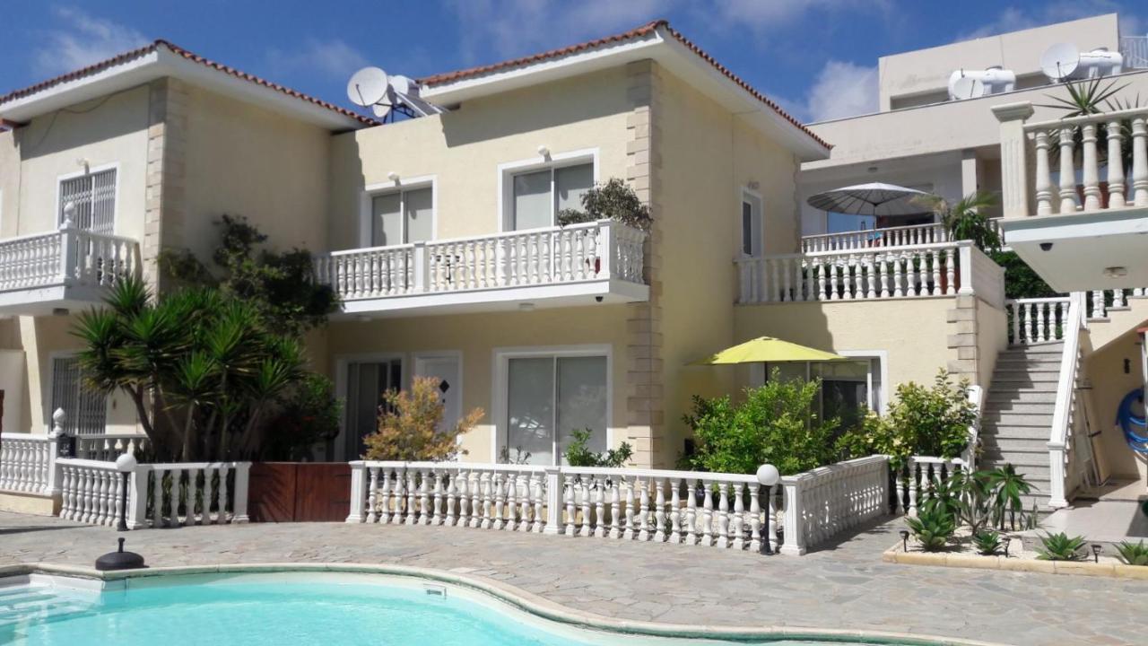 Kelly's Dream 4 Villa *